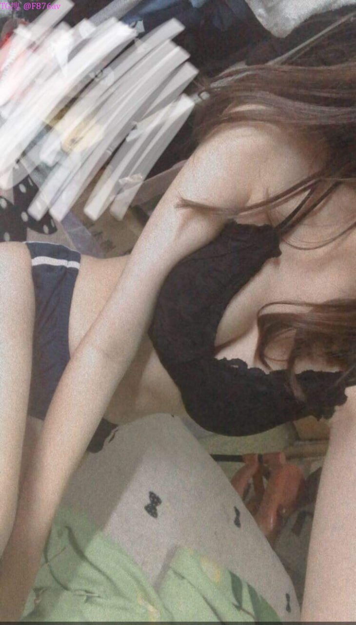 Bố dượng nữa đêm vào phòng 2 cô con gái và cái kết bất ngờ