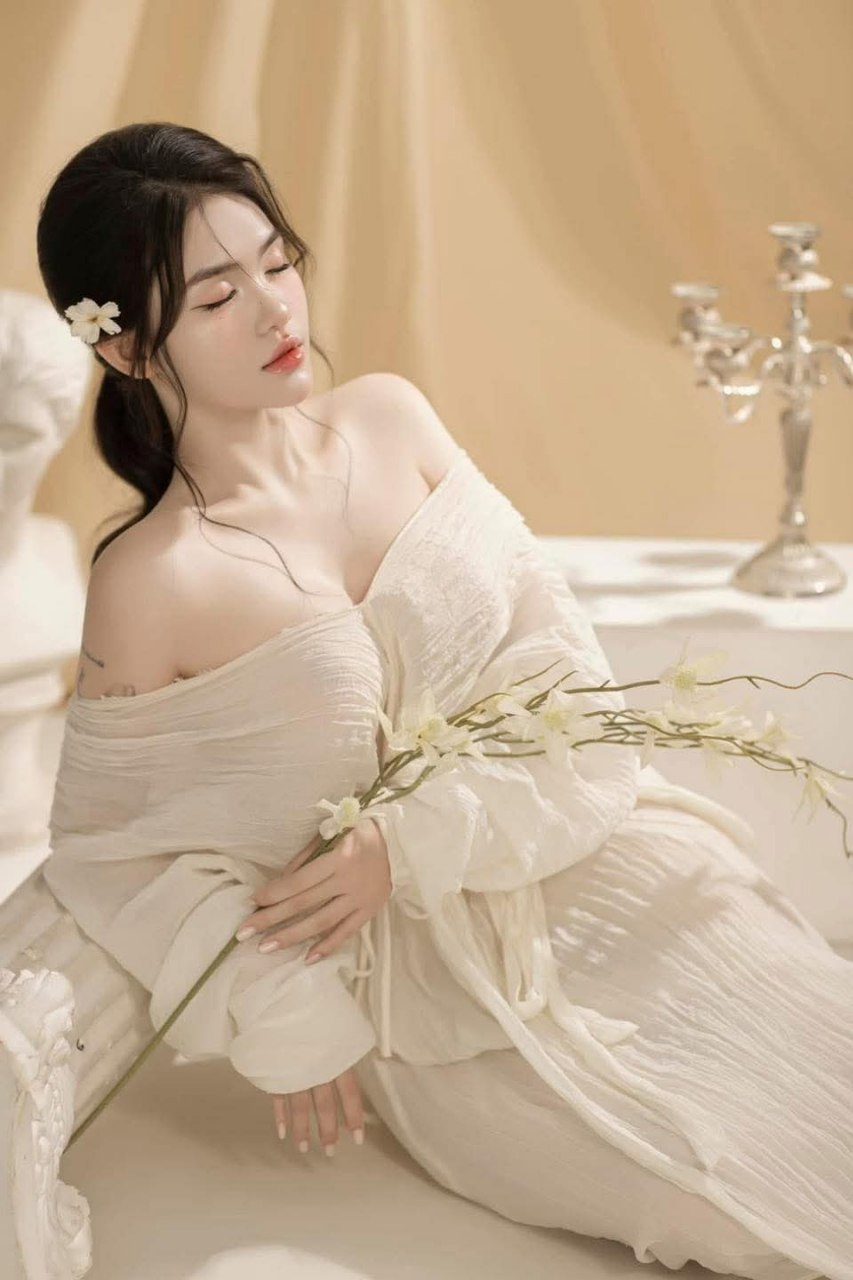 Tôi chưa từng nghĩ sẽ cắm sừng cho đến khi gặp thầy giáo của con trai